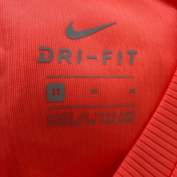 NWOT Nike Women's Dri-Fit Cropped Twist Training Tank Top - Picture 5 of 6